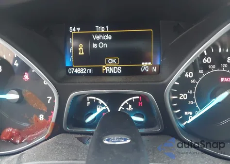 2019 Ford Escape Titanium z USA, uszkodzony, nr VIN 1FMCU9J96KUB75458